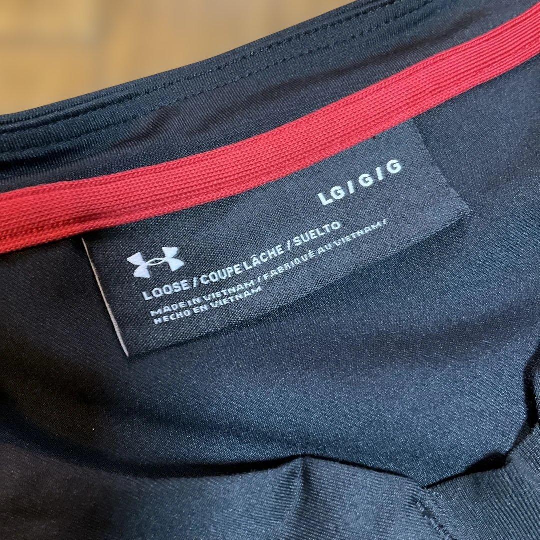 【更に値下げしました‼️】Under Armour ブラック ロングスリーブ