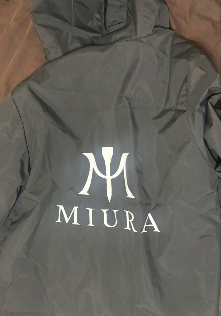 MIURA USモデルロゴ入り　パーカー　黒　新品