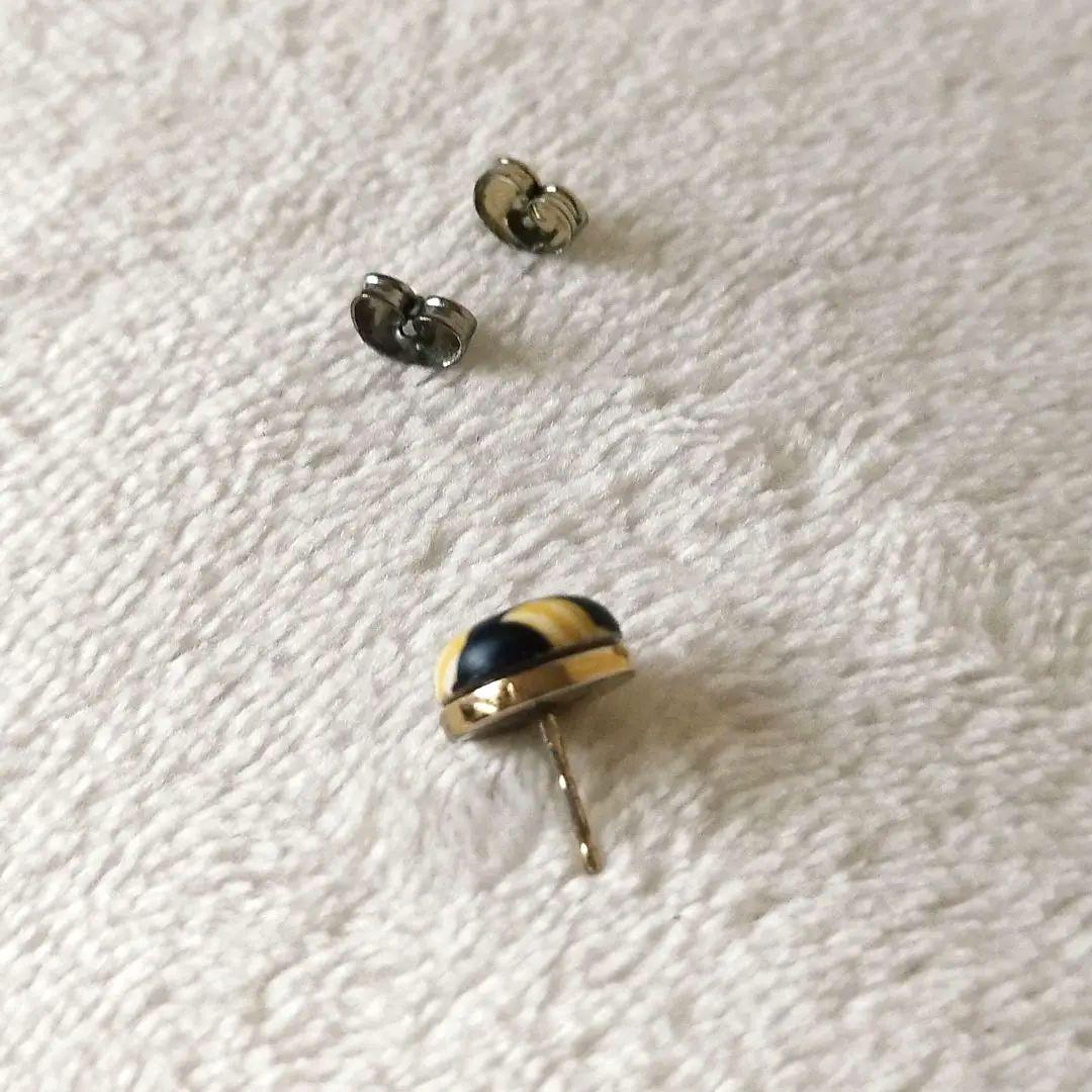 CHANEL ココマーク　ピアス　片耳　ゴールド　ボーダー