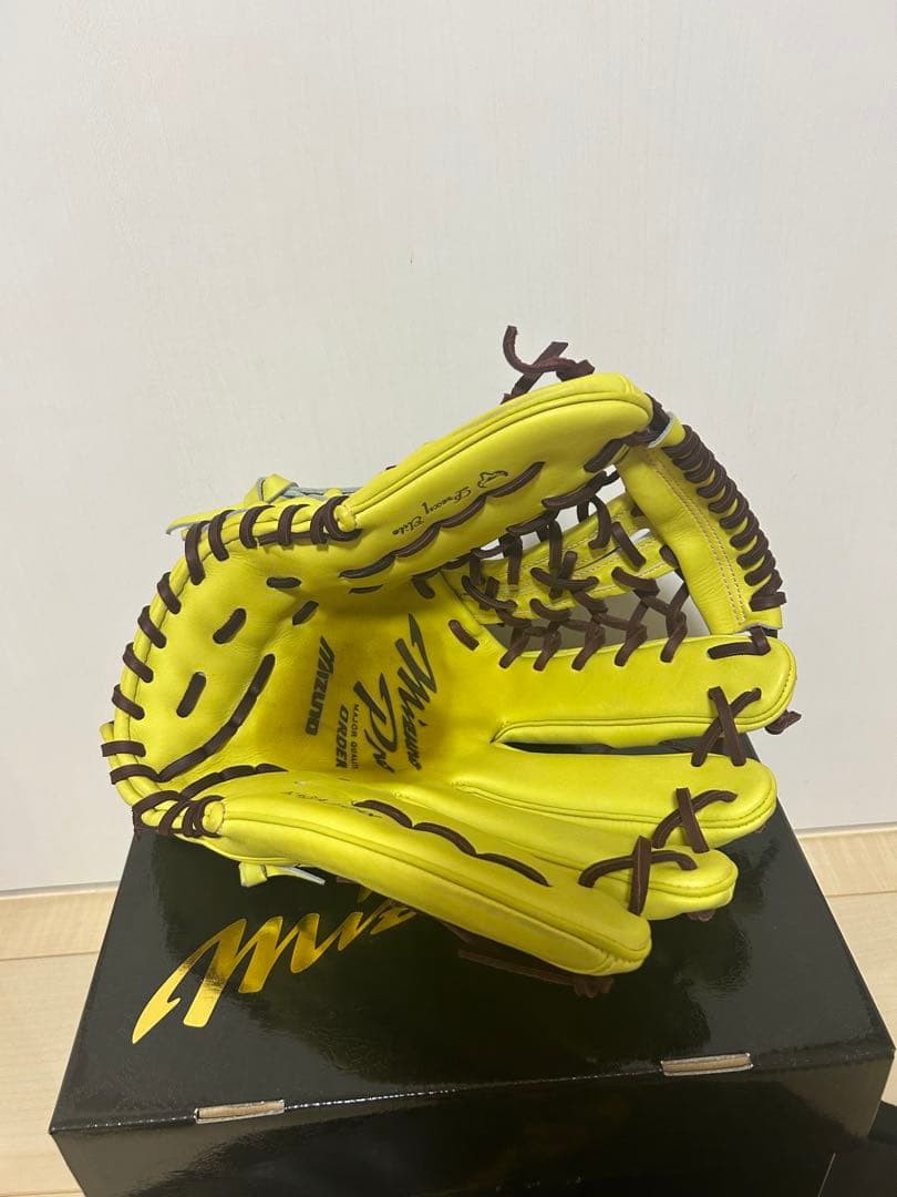 ぱ*ん様 硬式グローブ　ミズノプロ