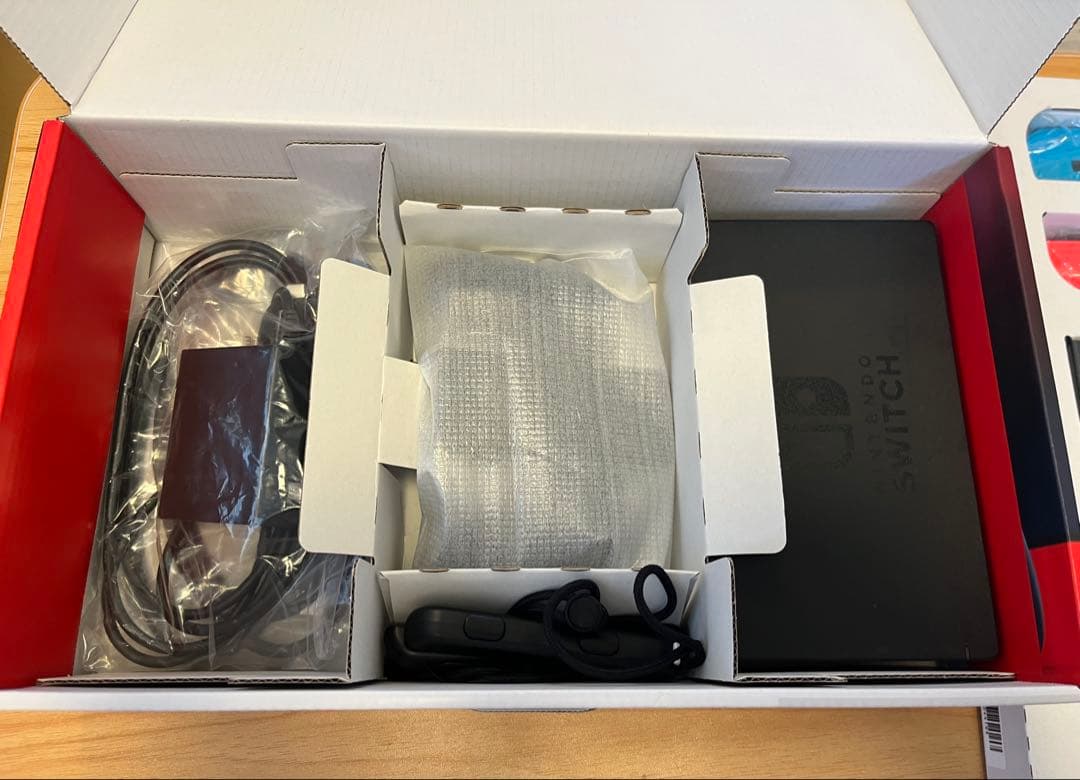 Nintendo Switch 本体 青/赤 ジョイコン・マイクロSDチップ付き