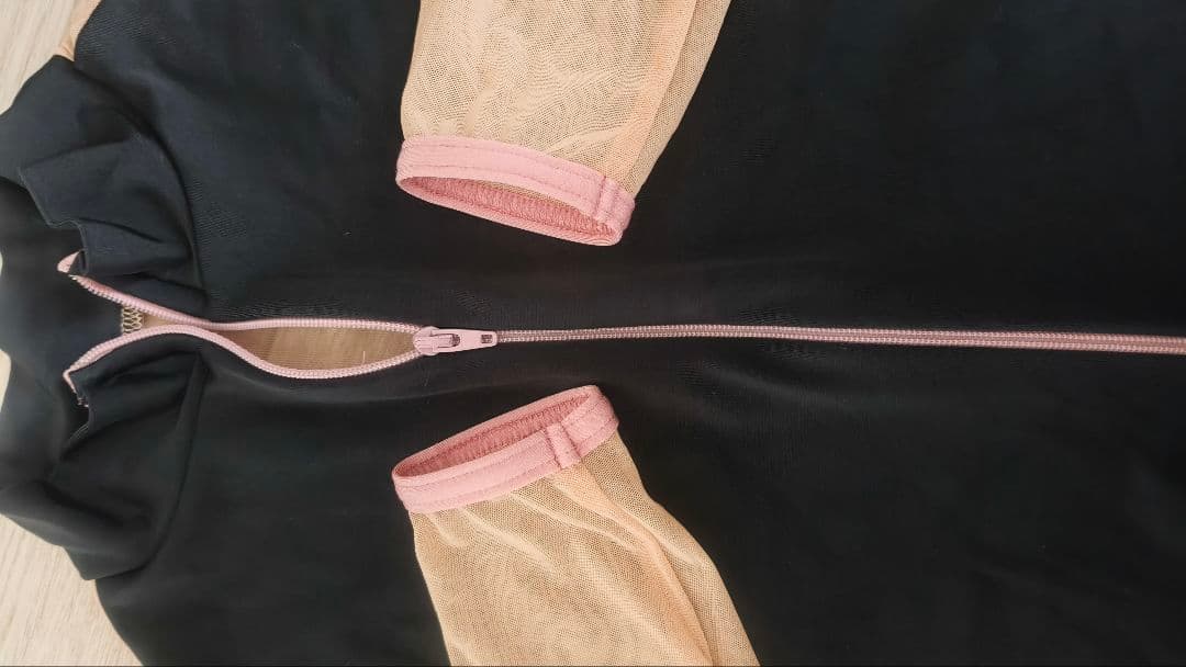 Yumiko バレエレオタード 長袖ハイネックレオタード 黒と肌色