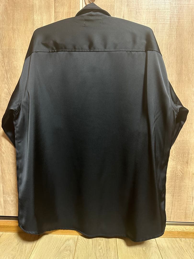yuirin様。LA PEAU DE GEM サテンジップシャツ