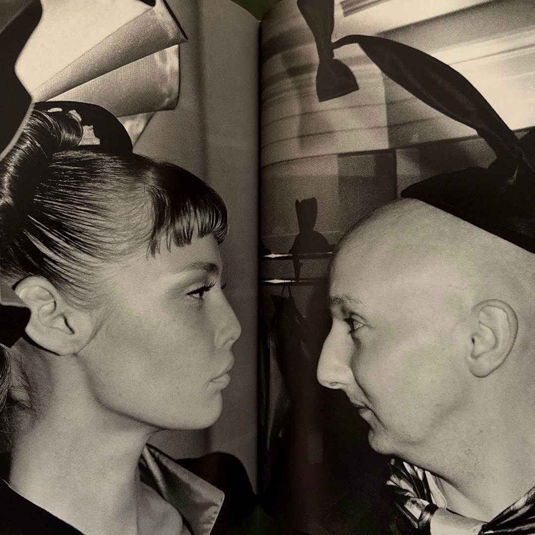 アート・デザイン・音楽 Mario Testino Front Row Back Stage