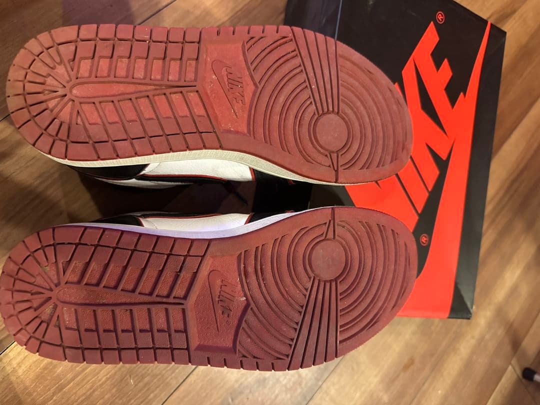 Nike エアージョーダン1