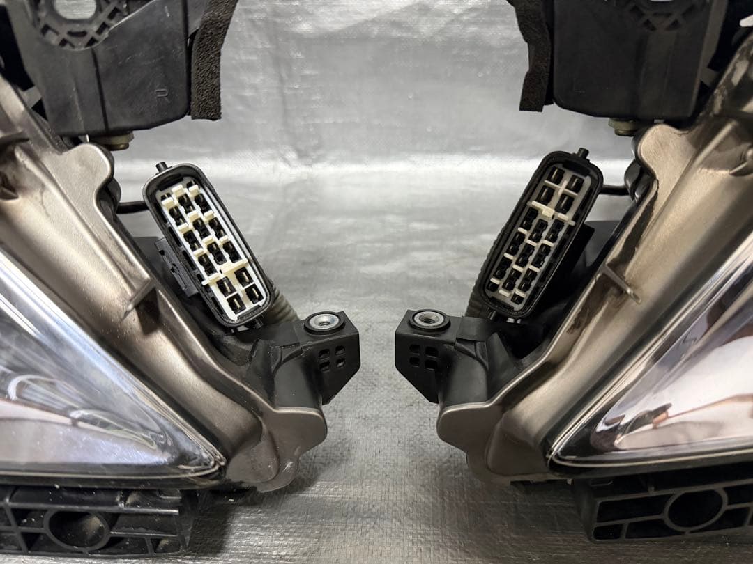 レクサス UVF45 LS600h 純正 LED 前期 ヘッドライト セット27