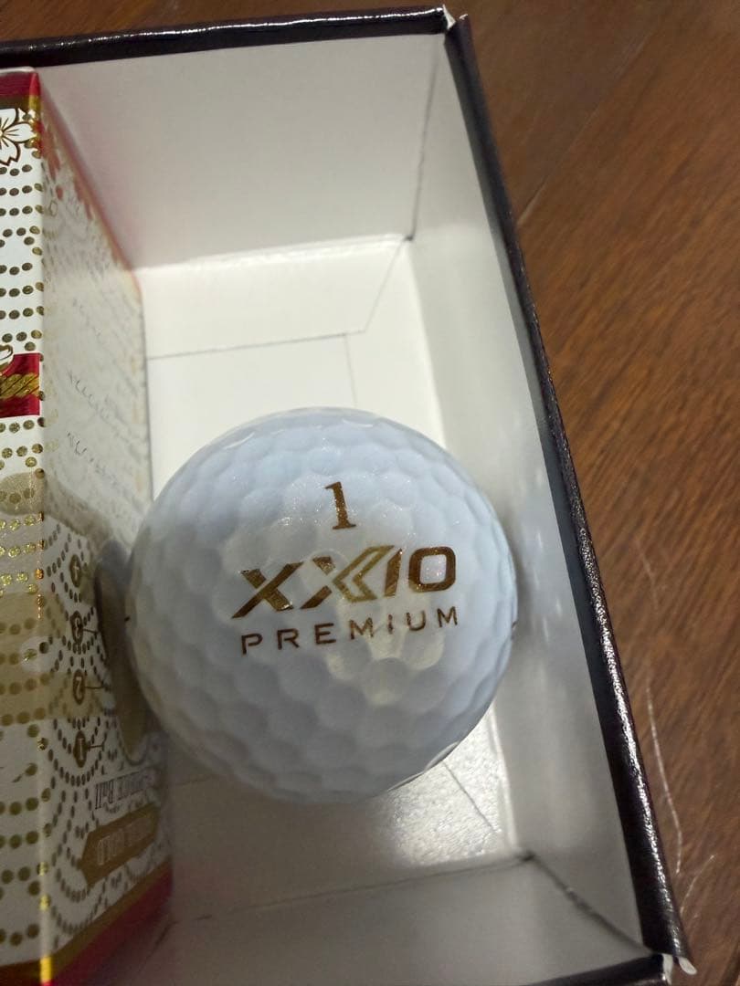 新品ゼクシオプレミアム ゴルフボール 6ケース36個3ダース分 XXIO