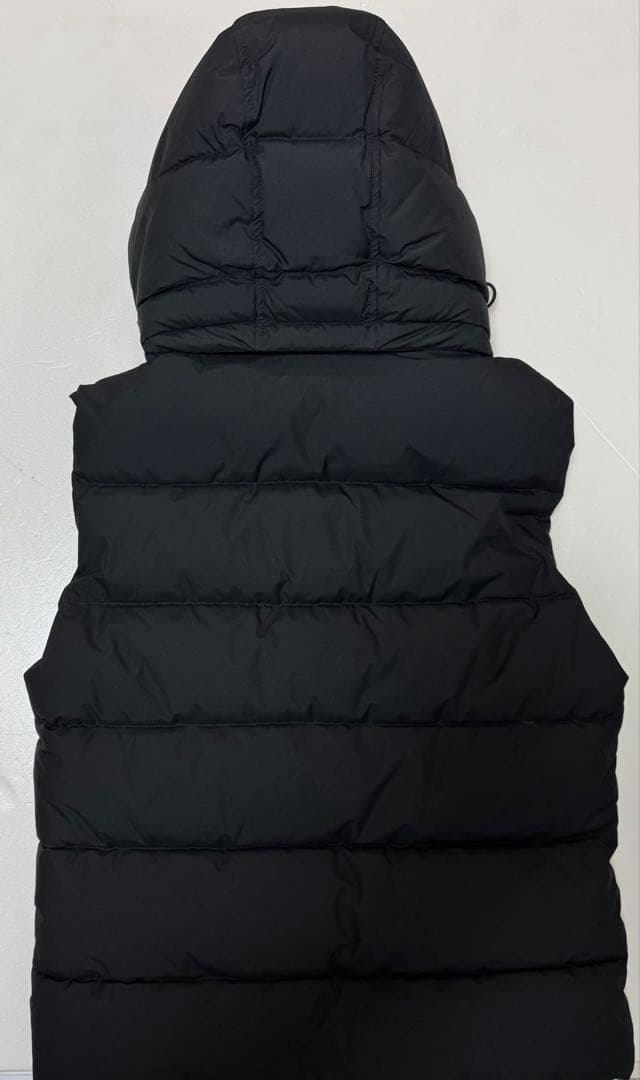 PYRENEX ピレネックスダウンベスト ブラック　スプートニック