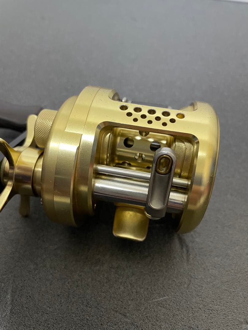 SHIMANO /シマノ　カルカッタコンクエスト50 カスタム　ZPI