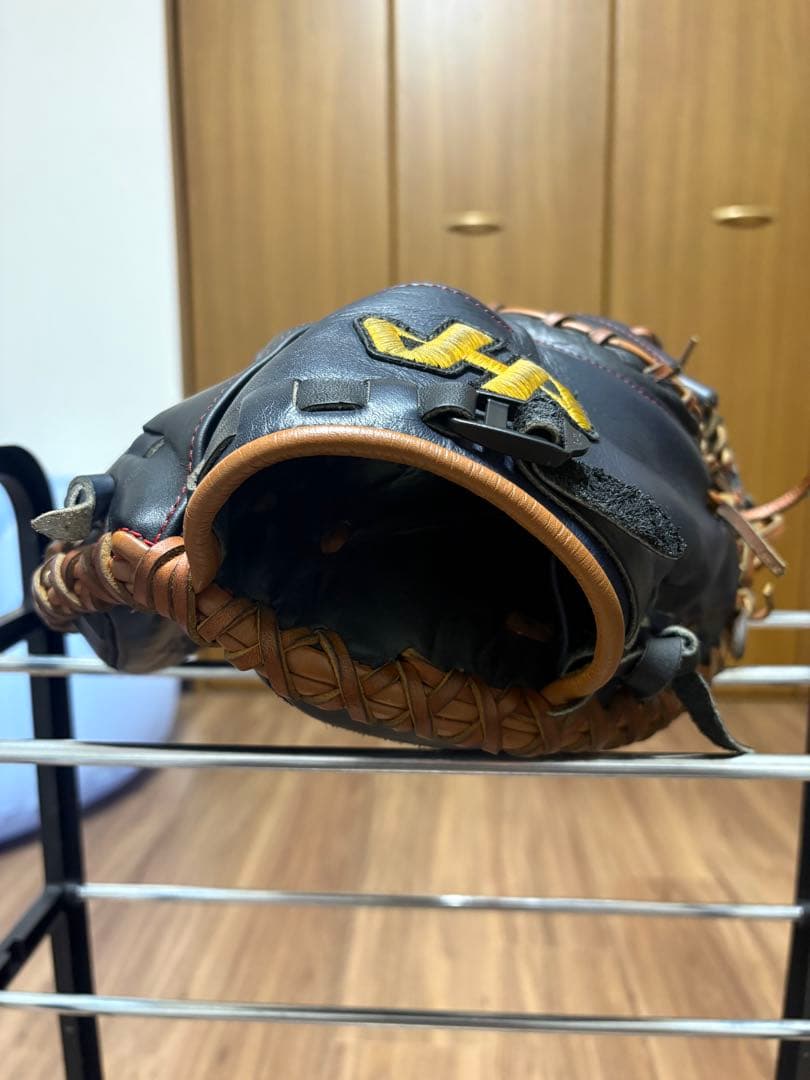 最終値下げです！ハタケヤマ　軟式　キャッチャーミット　クロス巻き　即戦力