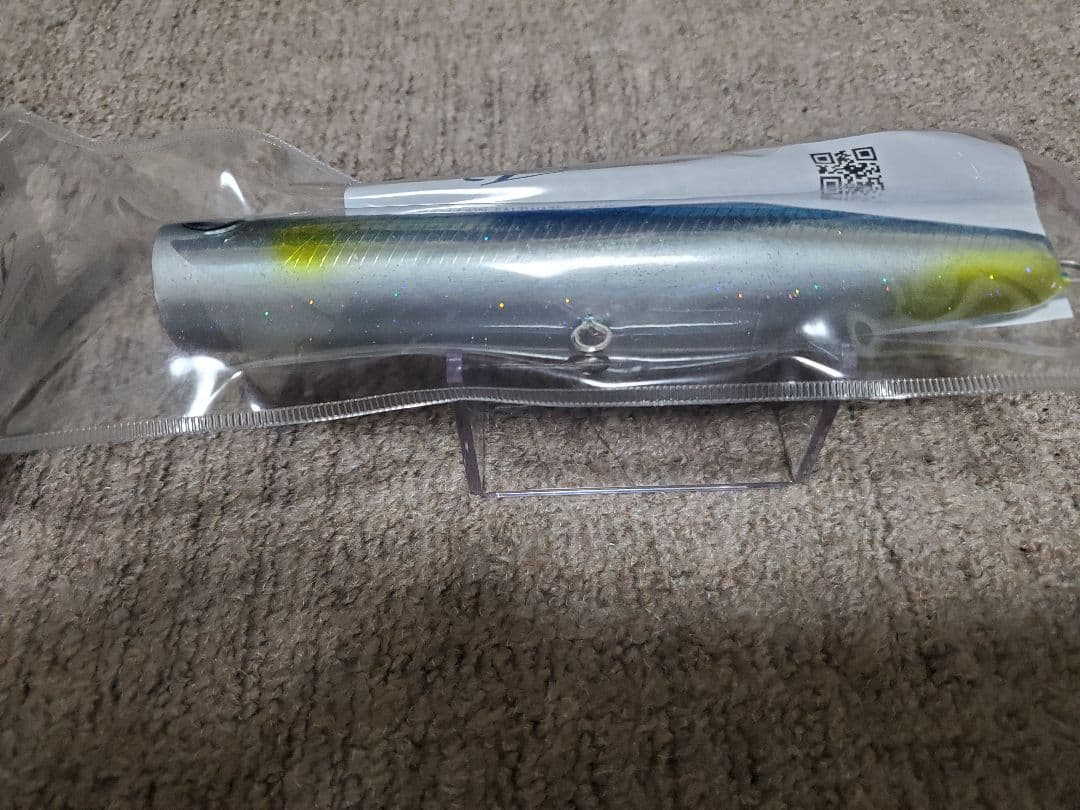 D-CLAW　ビーコン180 新品未使用品ですブルーバックラメ入り