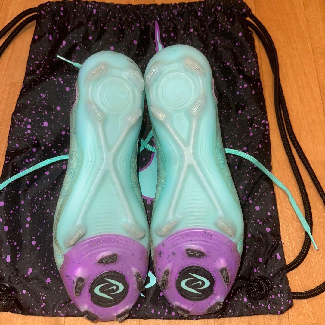 Nike Phantom LUNA FG スパイク