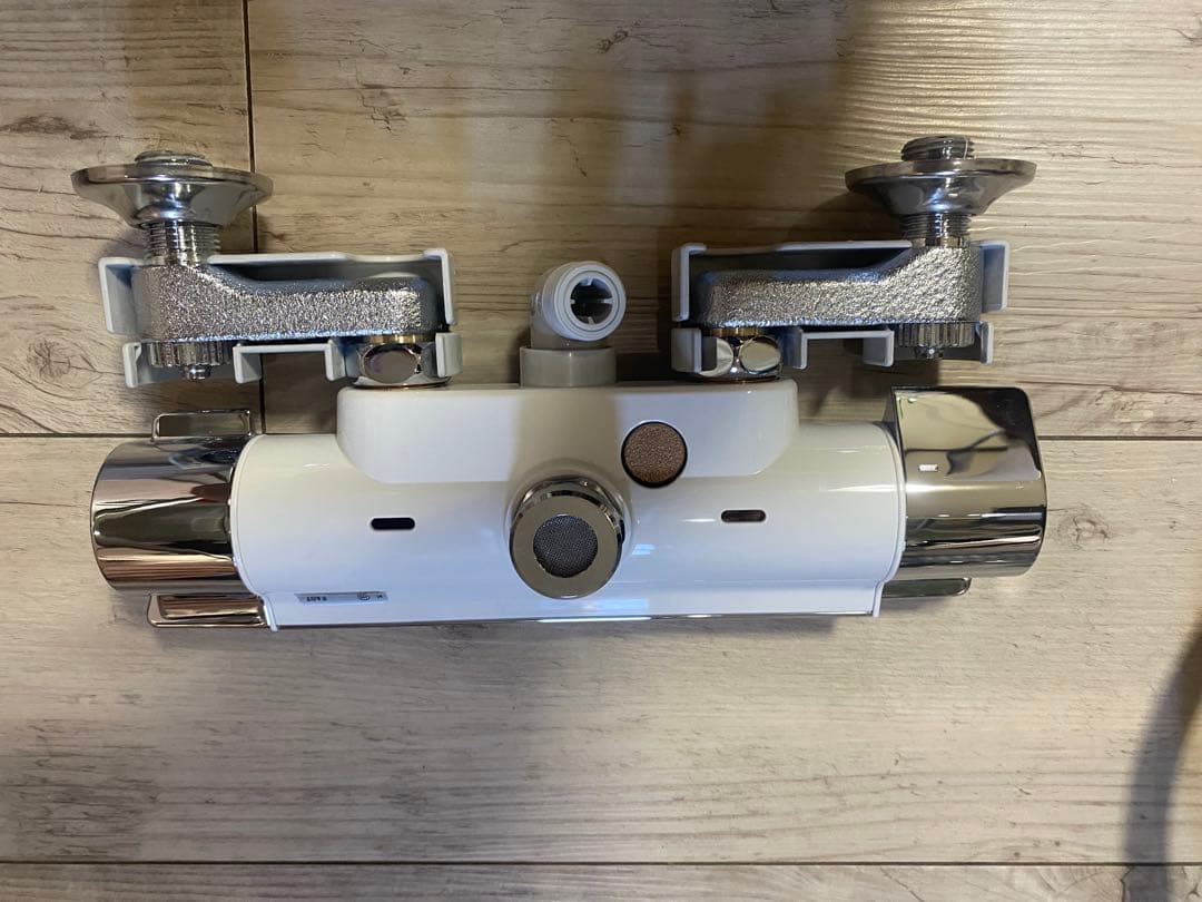 KVK壁付サーモスタット式シャワー
