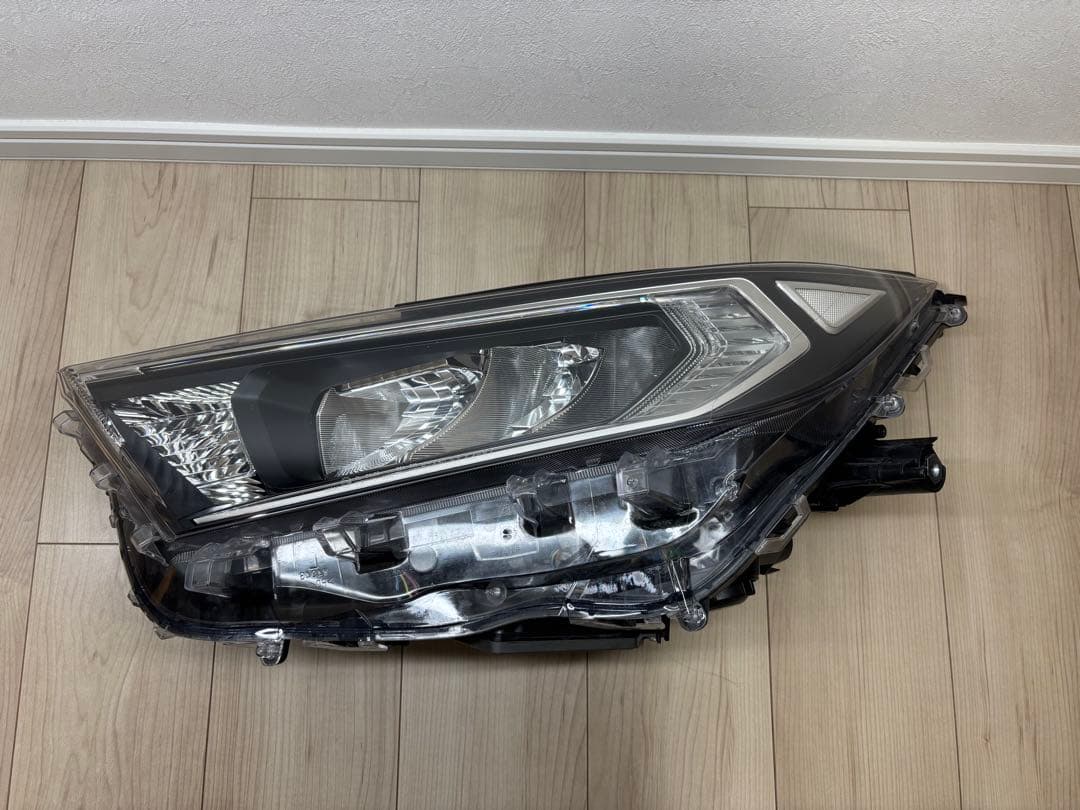 【純正】トヨタ RAV4 ヘッドライト 左右セット