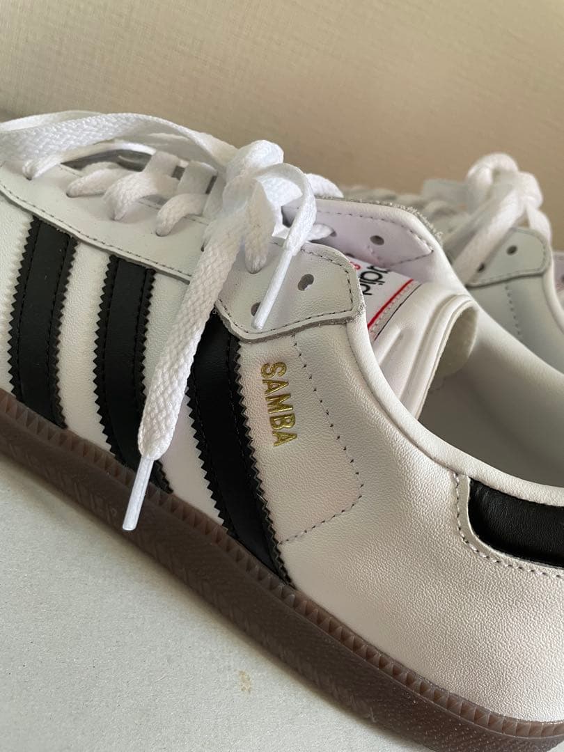 adidas SAMBA classic フットサル 屋内コート