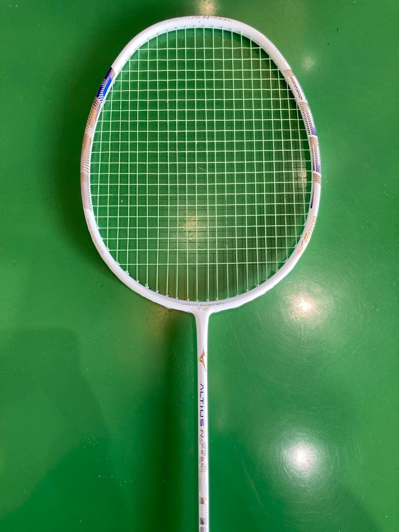ミズノバドミントンラケット アルティウス N-FEEL ALTIUS 2本超美品