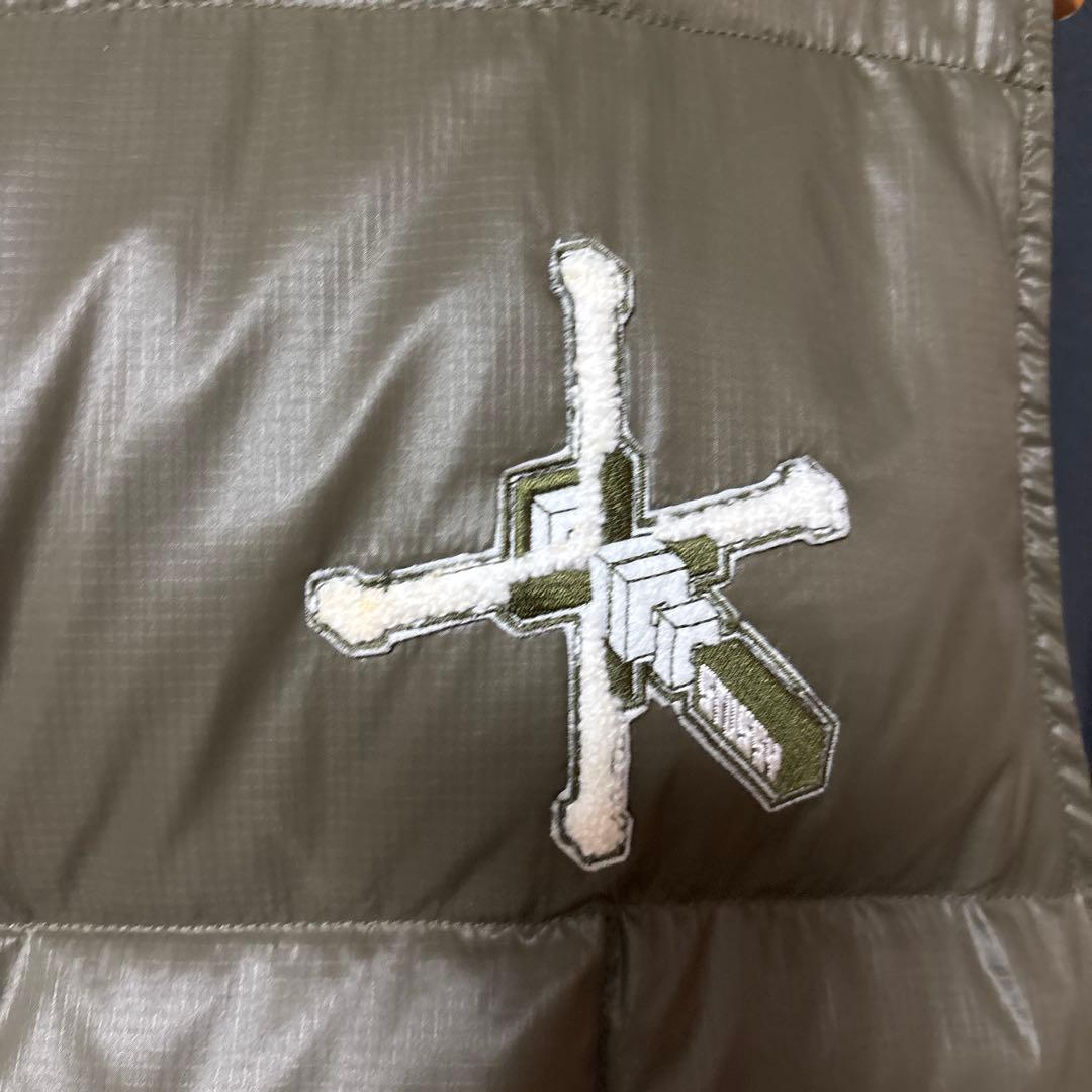 STUSSY リバーシブルダウンベスト 刺繍ロゴ付き