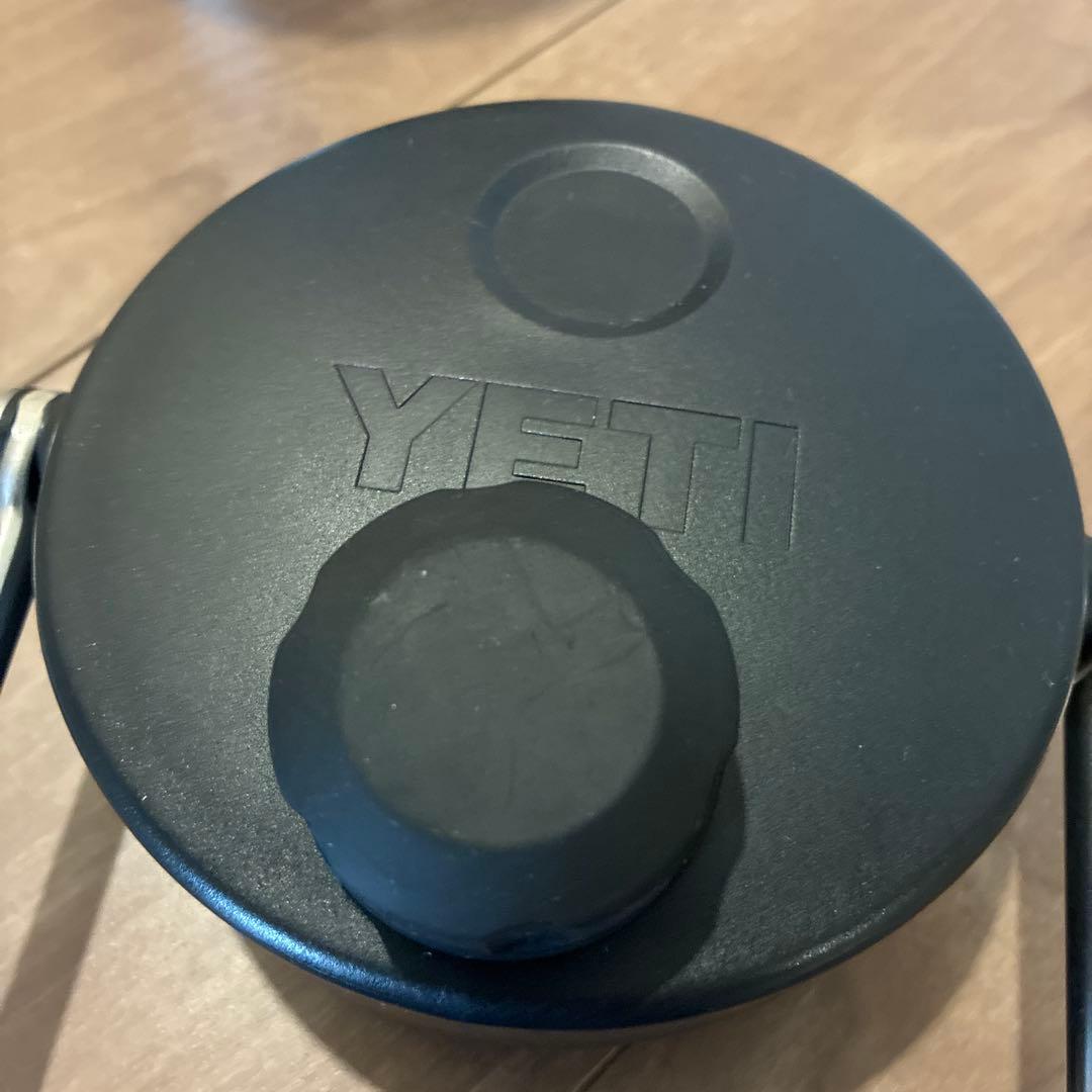YETI ステンレス製密閉容器 ハンドル付き　ハーフジャグ