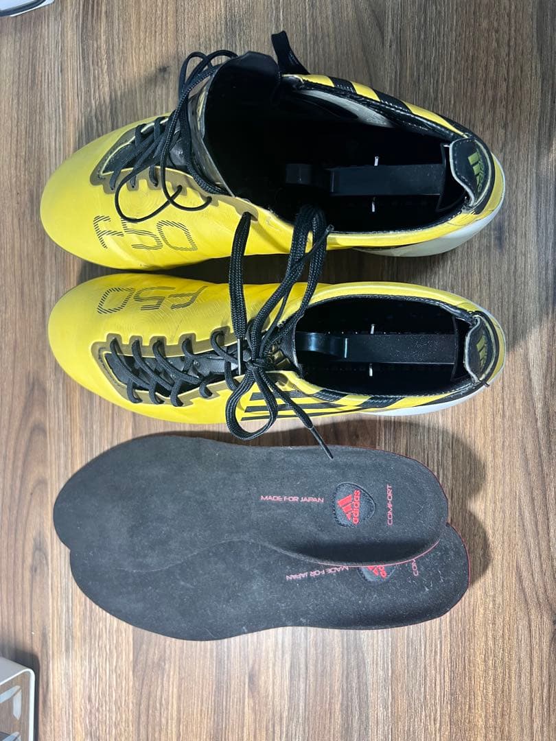 F50アディゼロ　ゴールドメッシ着用