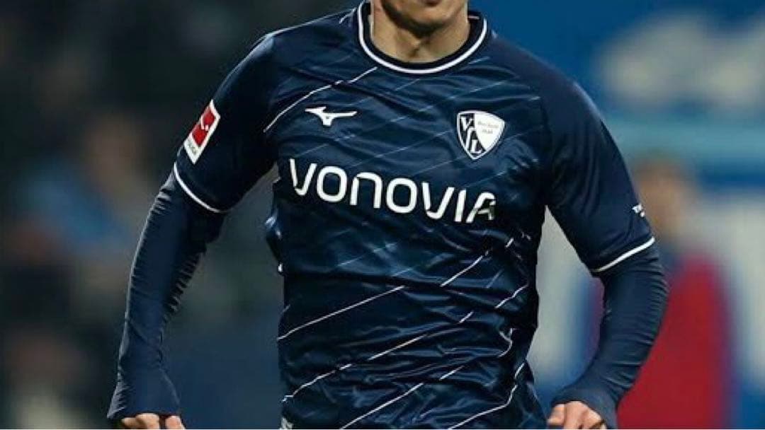 【VOCHUM】サッカーユニフォーム　ミズノ
