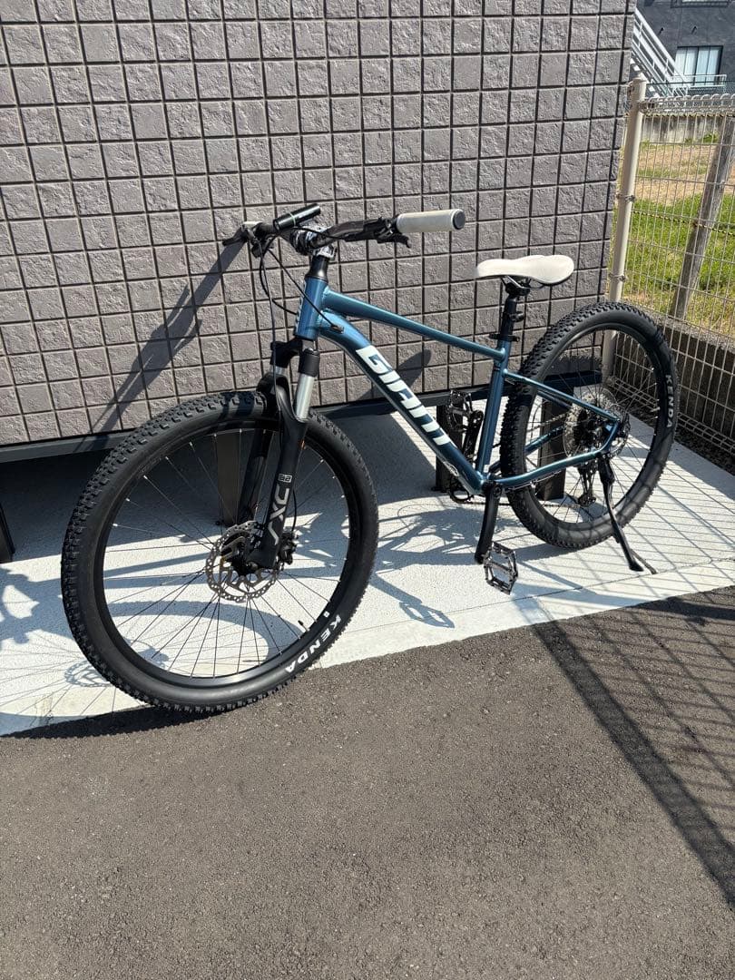 Giant マウンテンバイク 27.5インチ　タロン0