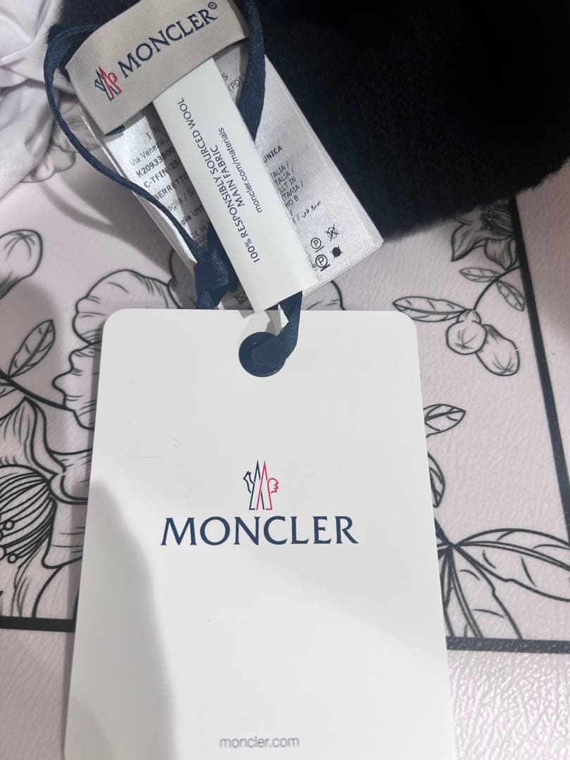 MONCLER ブラック ニット帽