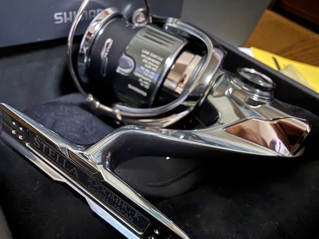 22 ステラ 3000MHG SHIMANO シマノ リール 3000 4000