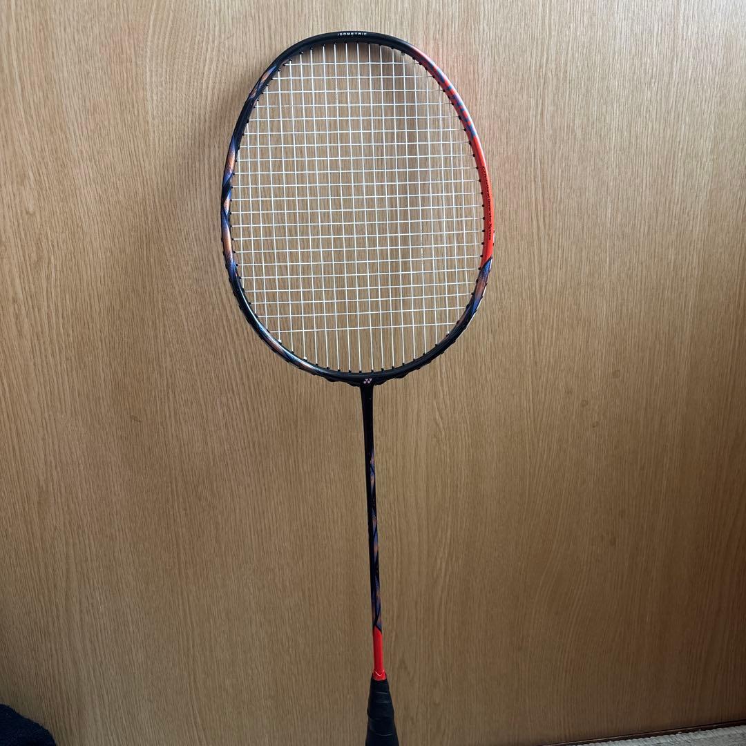 YONEX 美品!アストロクス77pro4ug5