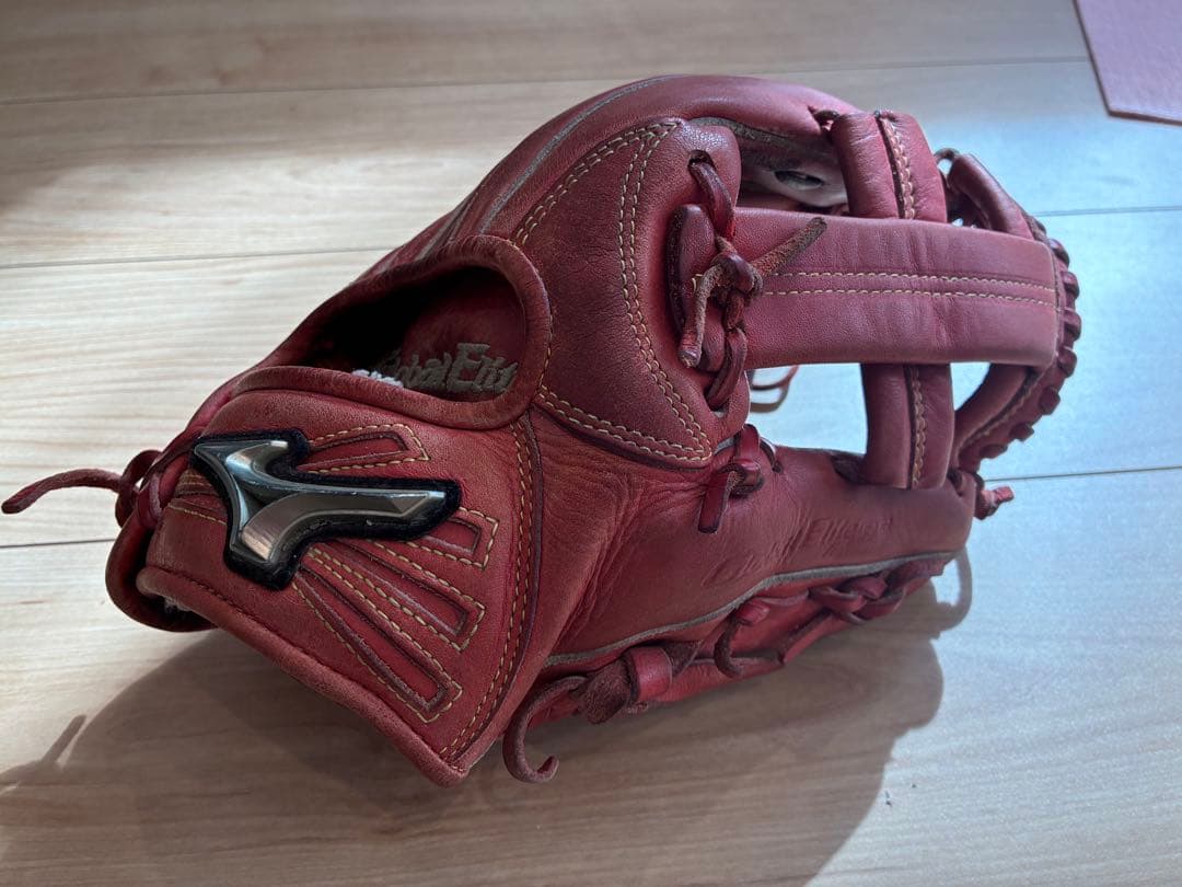 グローブ、赤バットセット