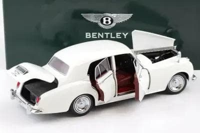 BAEミニチャンプス 1/18 ベントレー S2 リムジン 1954