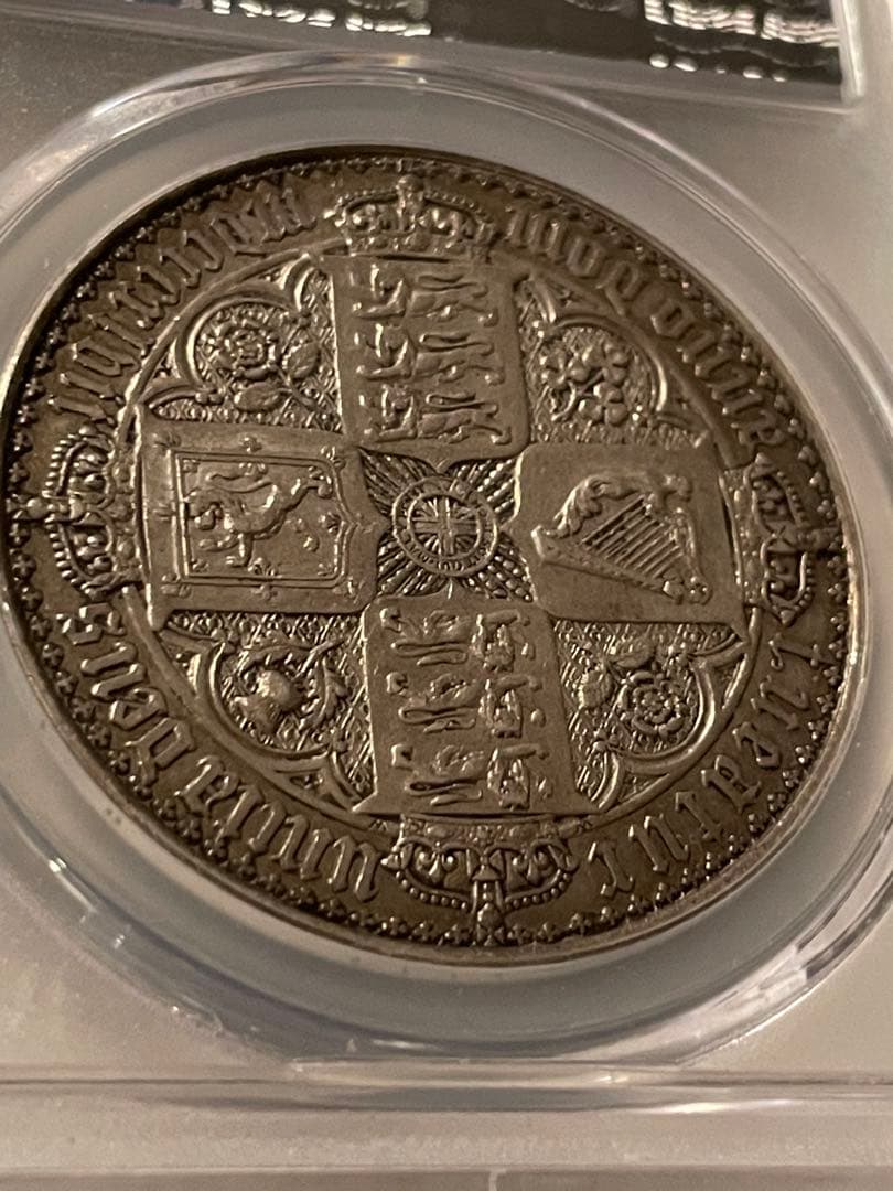 ビクトリア女王　1847年　ゴチッククラウン銀貨　PCGS PR45