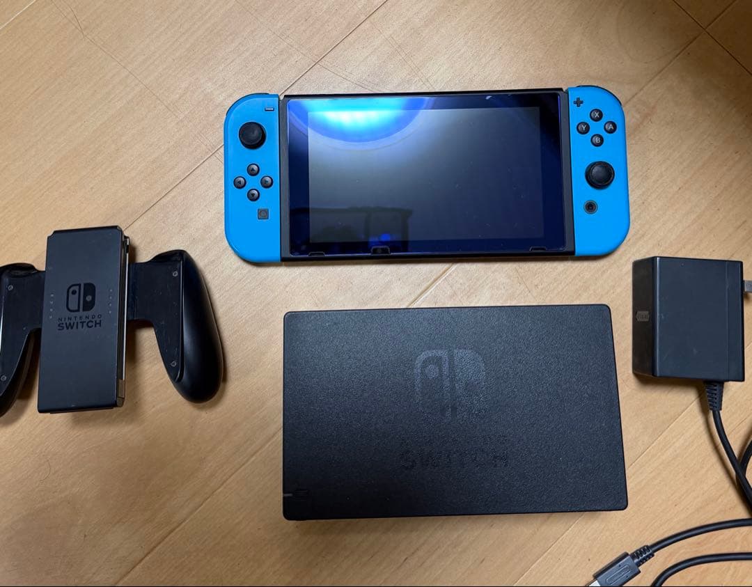 ゆー任天堂Switch本体Joy-Con、ドック付き