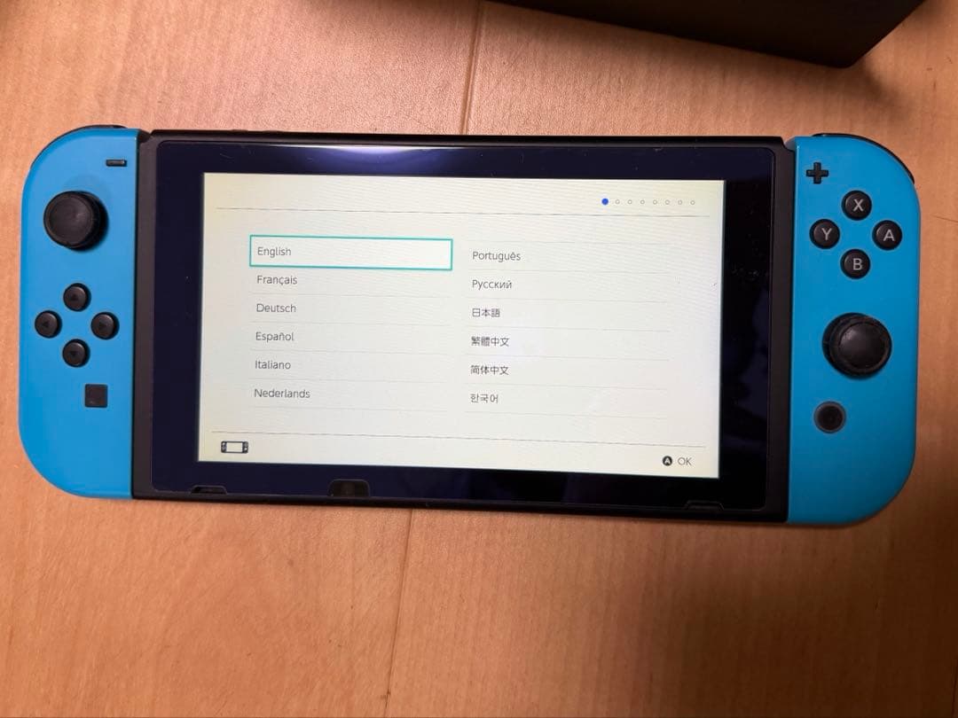 ゆー任天堂Switch本体Joy-Con、ドック付き