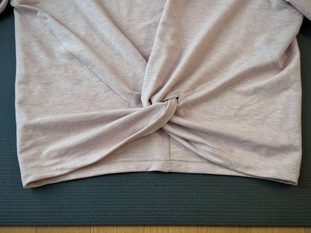 Lululemon ベビーピンク 長袖 ヨガウェア