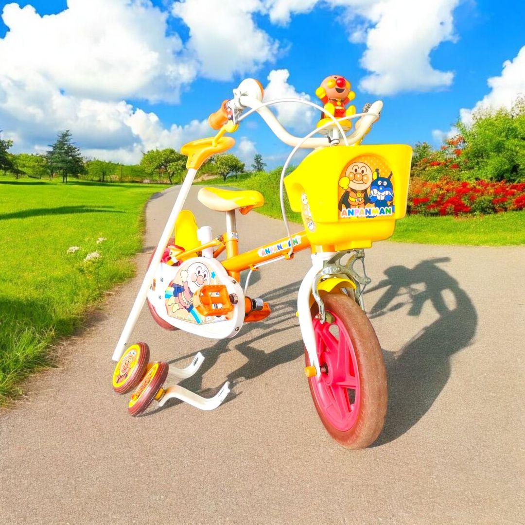⭐️只今値下げ中⭐️アンパンマン　12インチ　舵付き補助輪付き　自転車　幼児