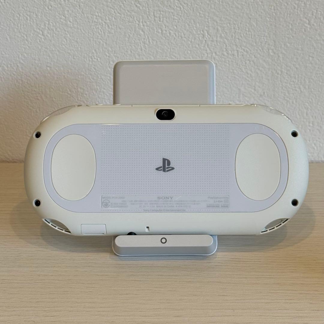 PSVITA PCH-2000 ホワイト 箱付き 3-052
