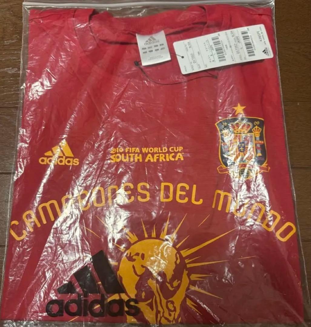 貴重 サッカースペイン代表 2010 ワールドカップ優勝記念 シャツ