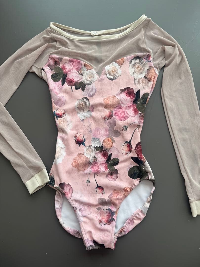 美品　スティナ　Stina レオタード　P