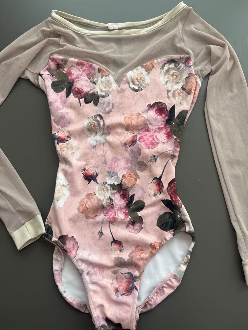 美品　スティナ　Stina レオタード　P