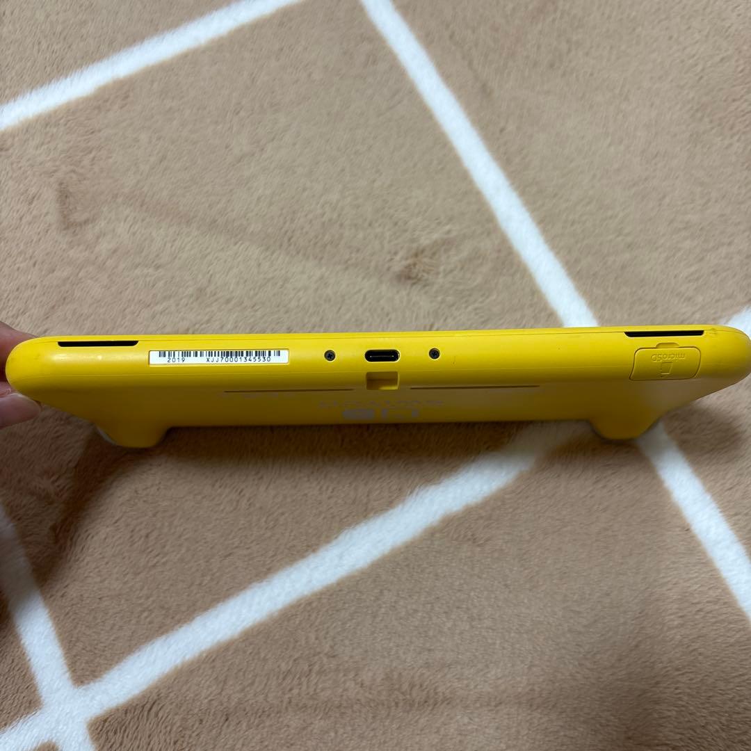 NintendoSwitchライト イエロー