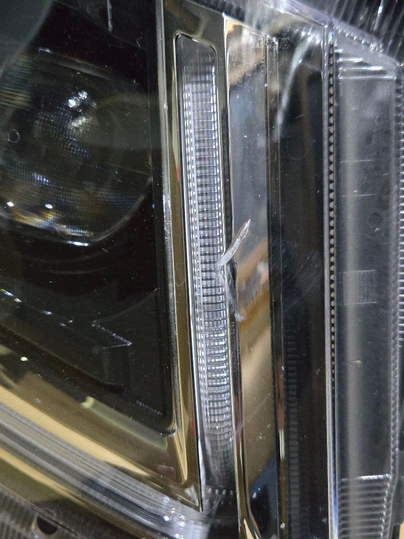 最終値下げ！ISUZUいすゞ新型フォワード Kタイプ 右ヘッドライト