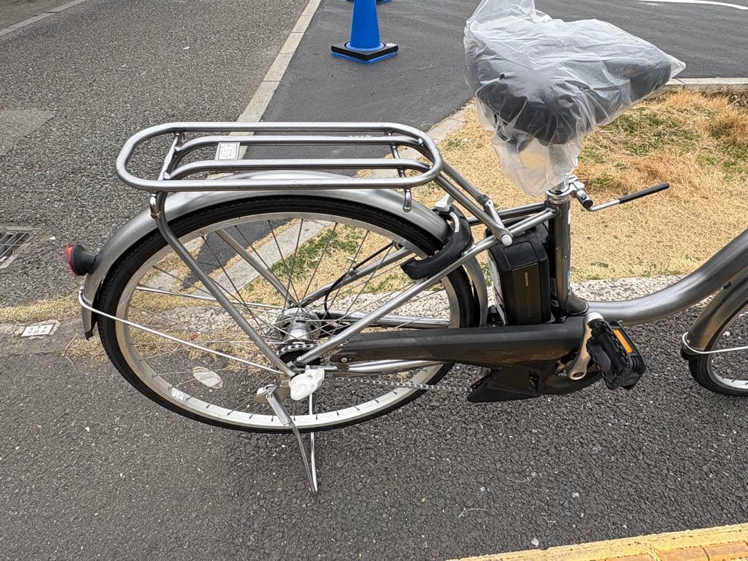中古ブリヂストン電動アシスト自転車　6.2Ah 大阪　081