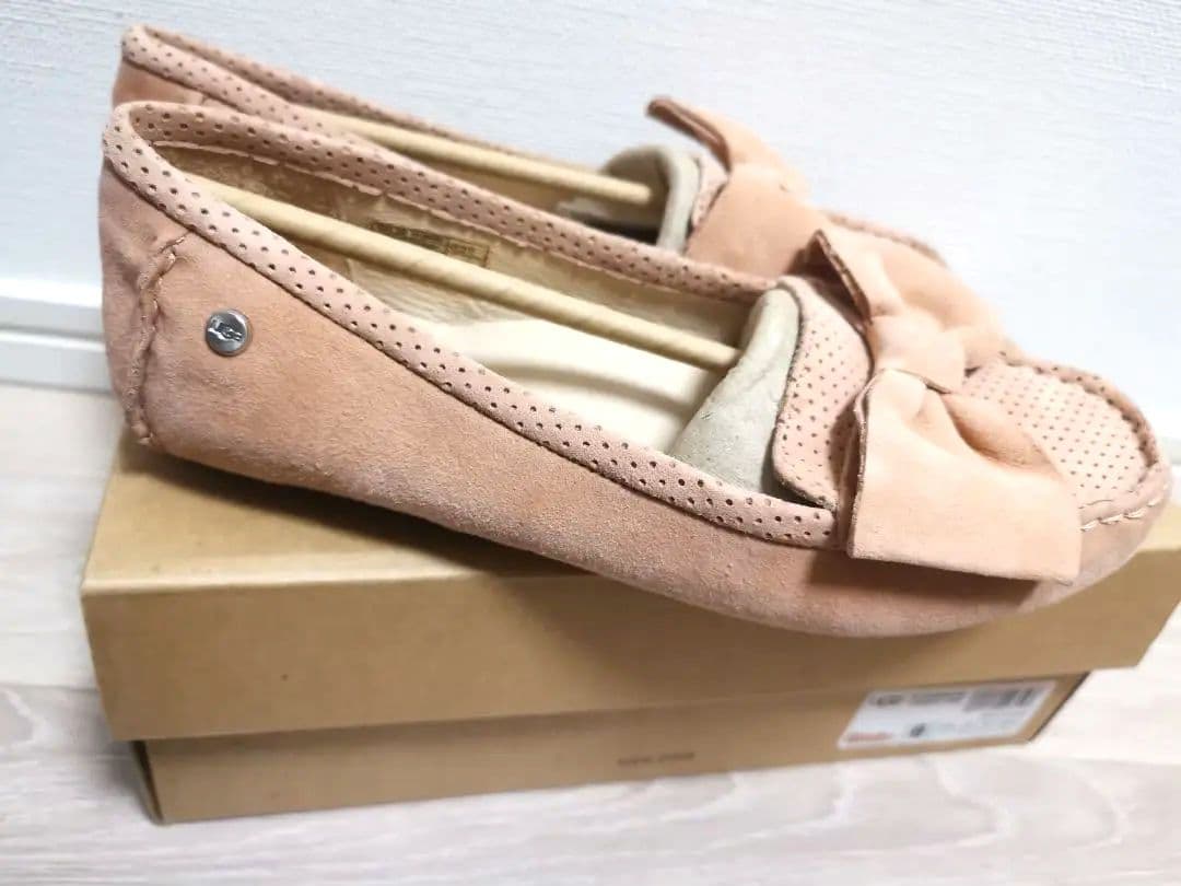 新品 UGG australia フラットシューズ リボン付き 23cm 6号