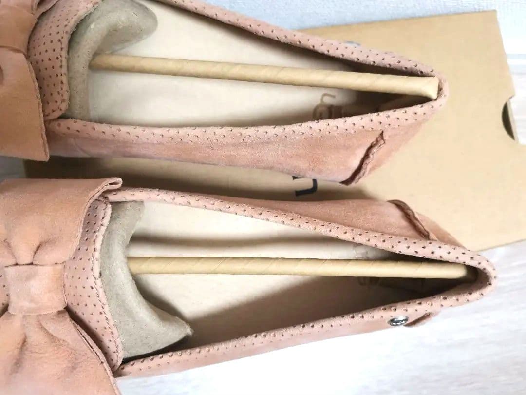 新品 UGG australia フラットシューズ リボン付き 23cm 6号