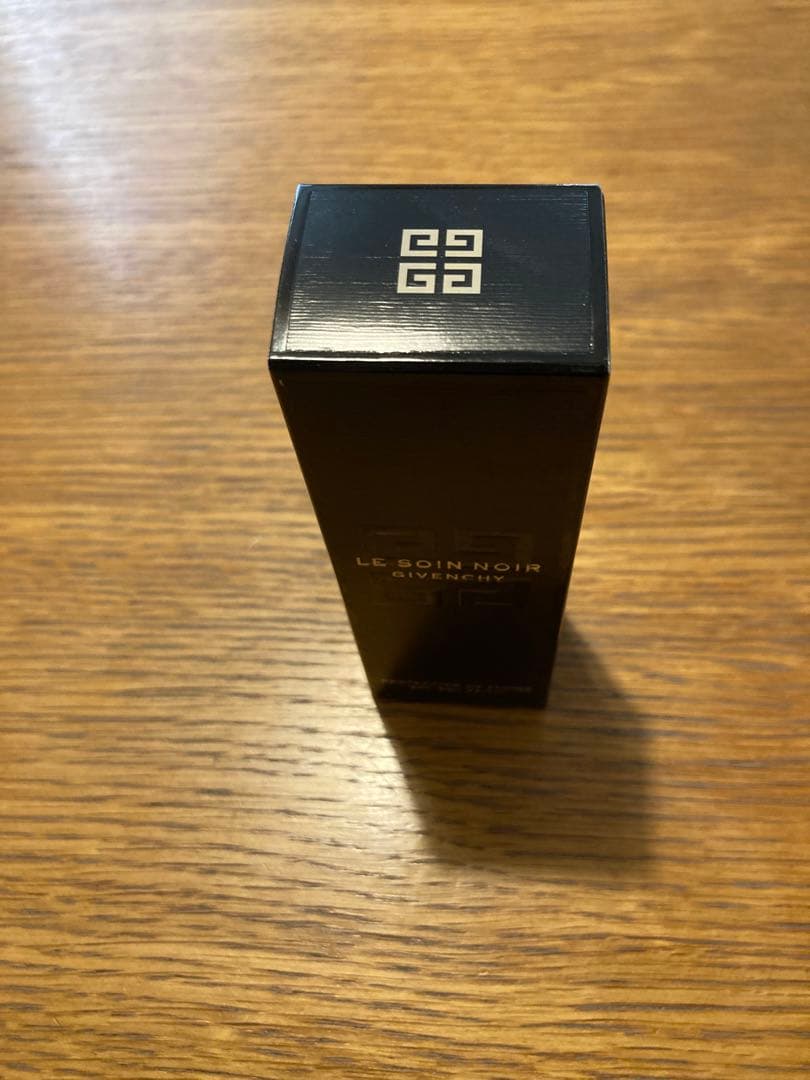 GIVENCHY LE SOIN NOIR プロテクションUVフルイド 30ml