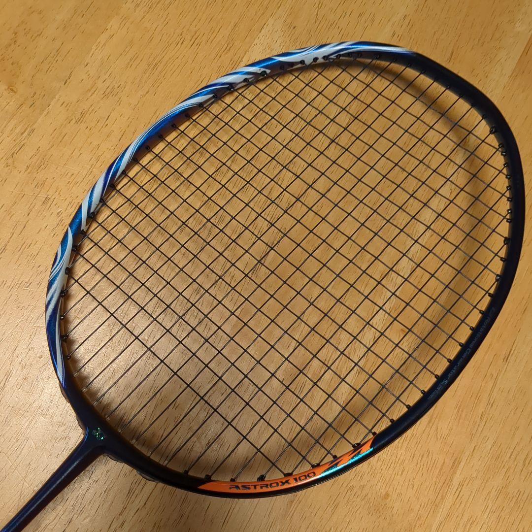 美品！YONEX ASTROX 100ZZ バドミントンラケットケース付4U5G