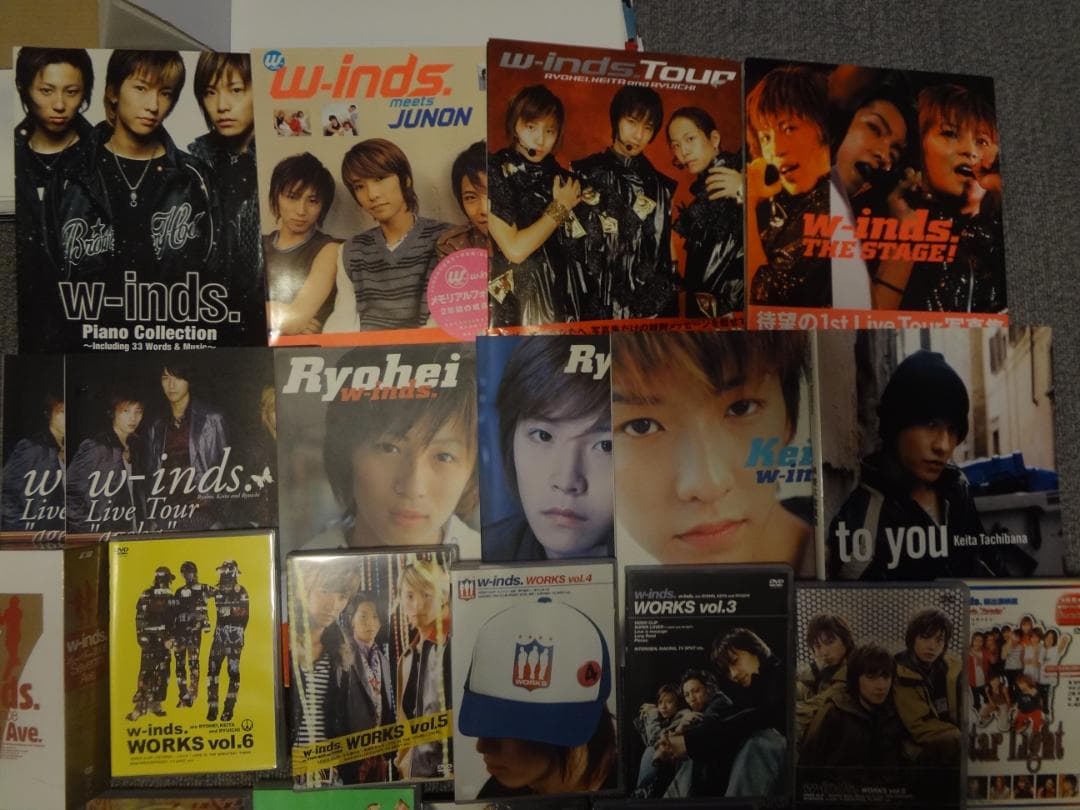 w-inds.         10 本写真集、20 张 DVD、珍宝套装