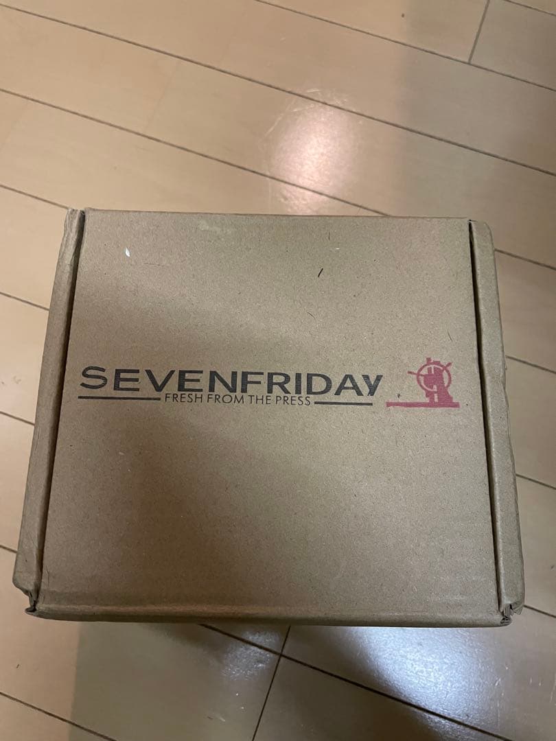 SEVENFRIDAY セブンフライデー　マルチカラー 時計