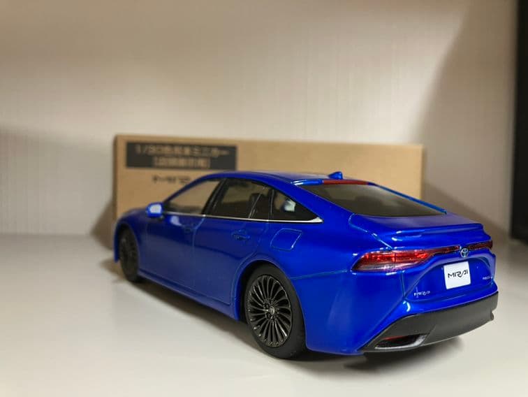 s*a様 最終値下げ！非売品！トヨタ MIRAI 1/30カラーサンプル 2台セ