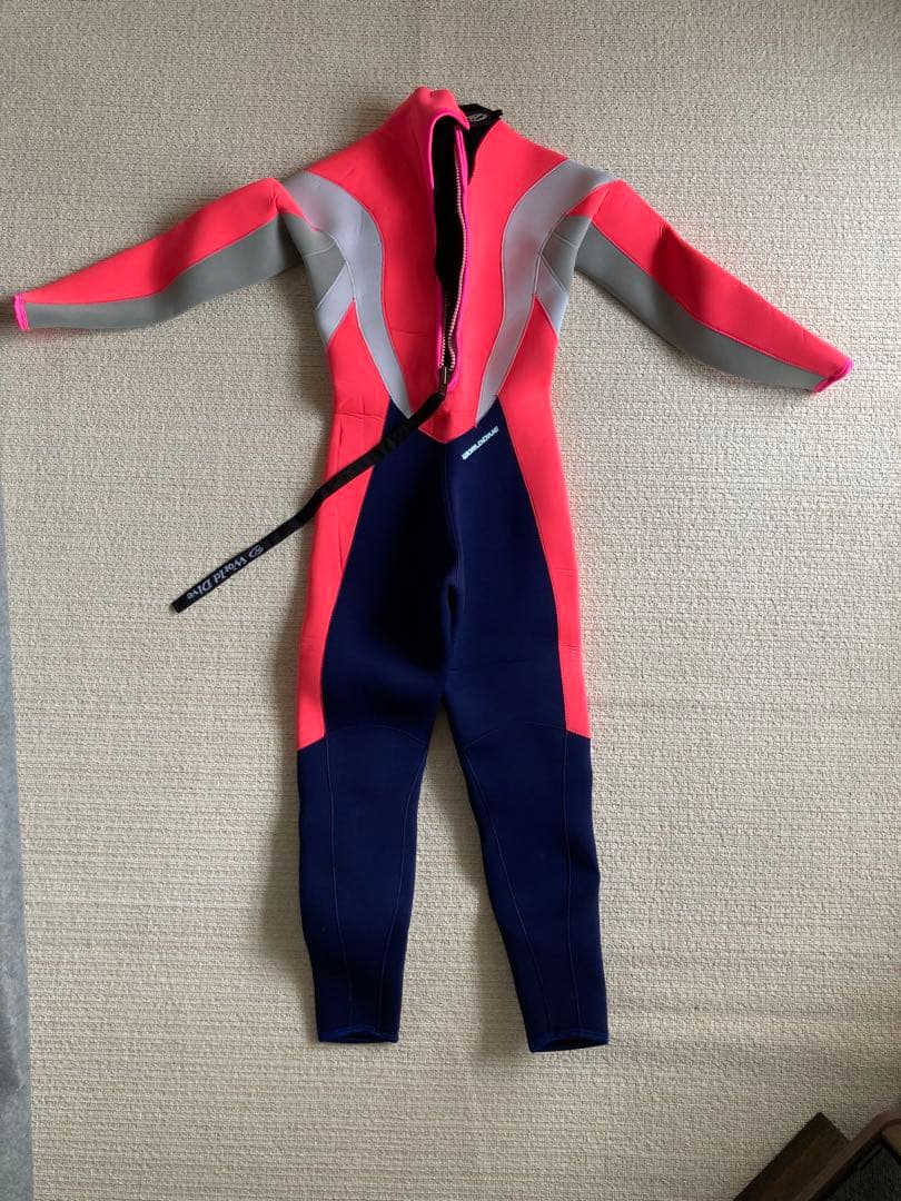 レディースウエットスーツ